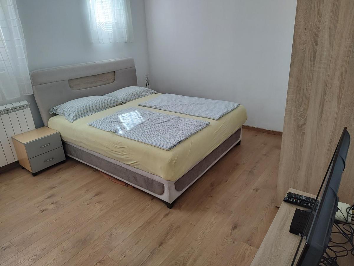 Apartman Anastasija Surčin Buitenkant foto