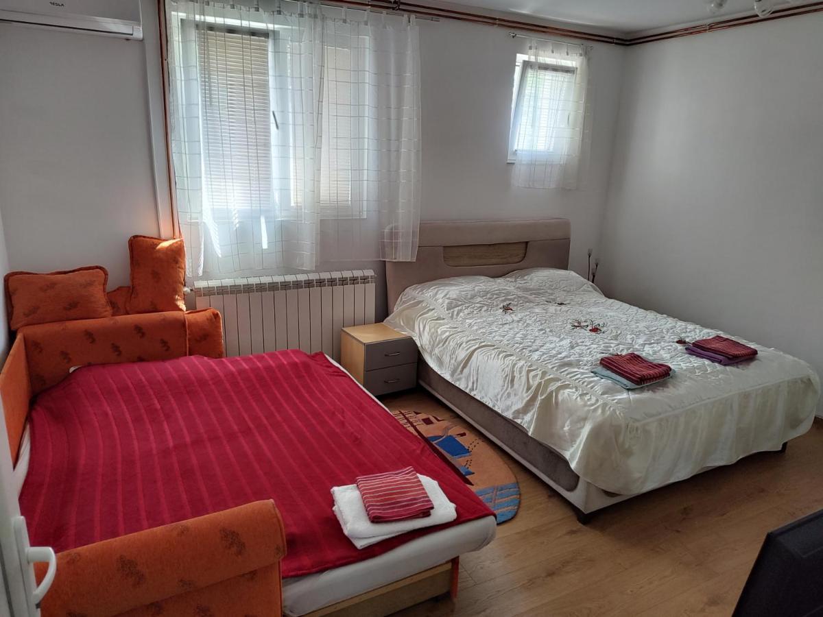 Apartman Anastasija Surčin Buitenkant foto