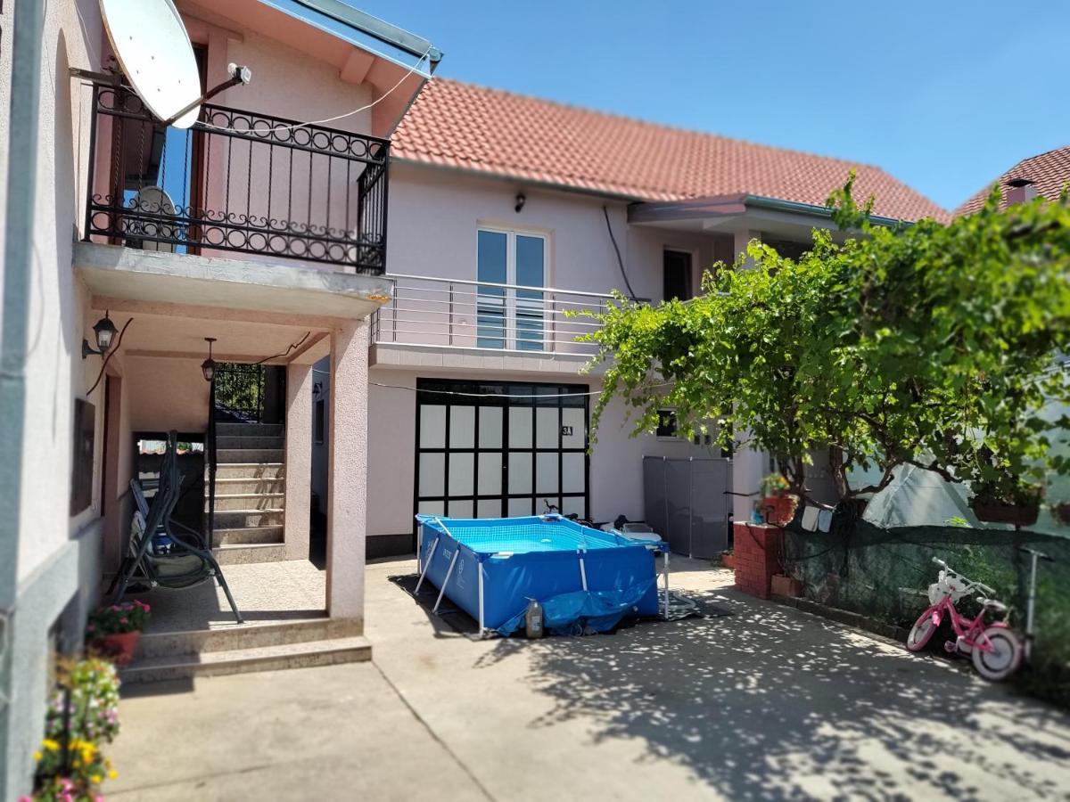 Apartman Anastasija Surčin Buitenkant foto