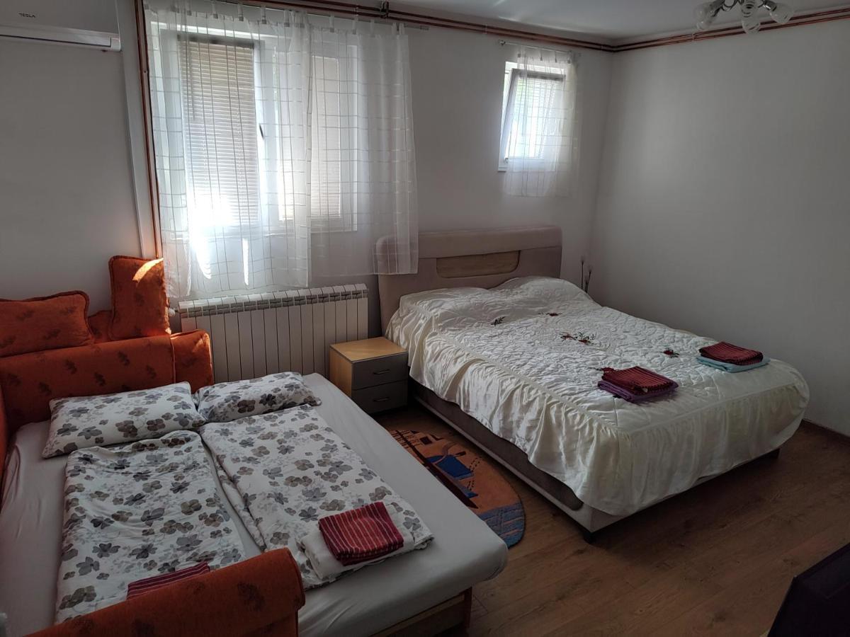 Apartman Anastasija Surčin Buitenkant foto