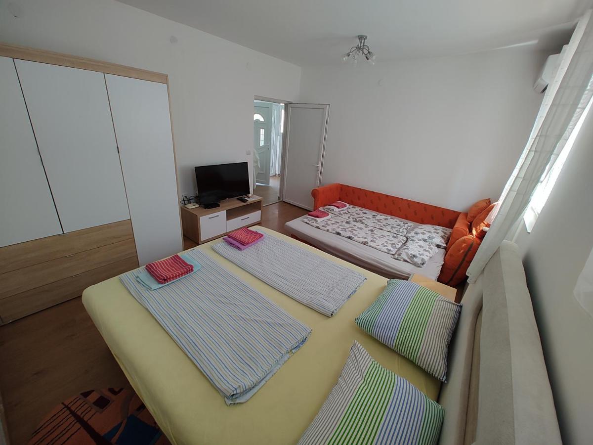 Apartman Anastasija Surčin Buitenkant foto