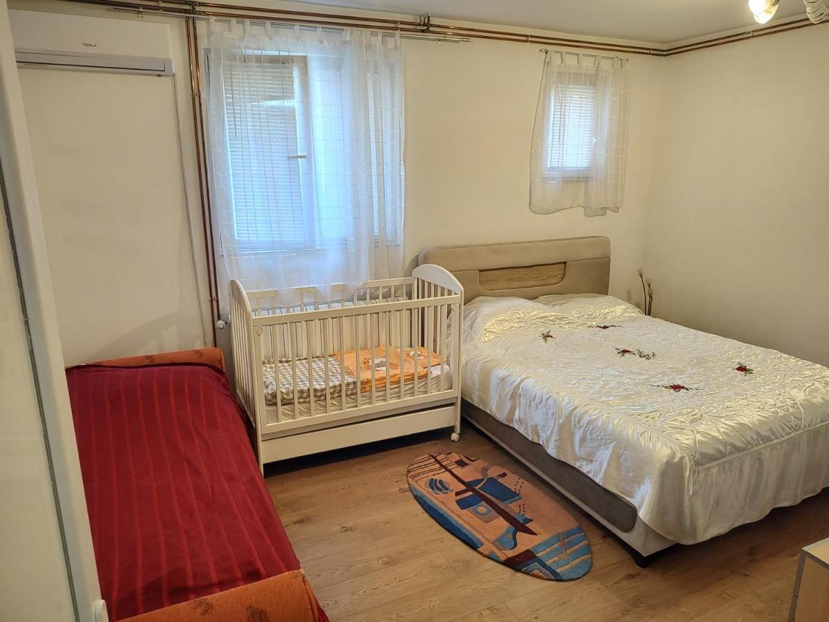 Apartman Anastasija Surčin Buitenkant foto