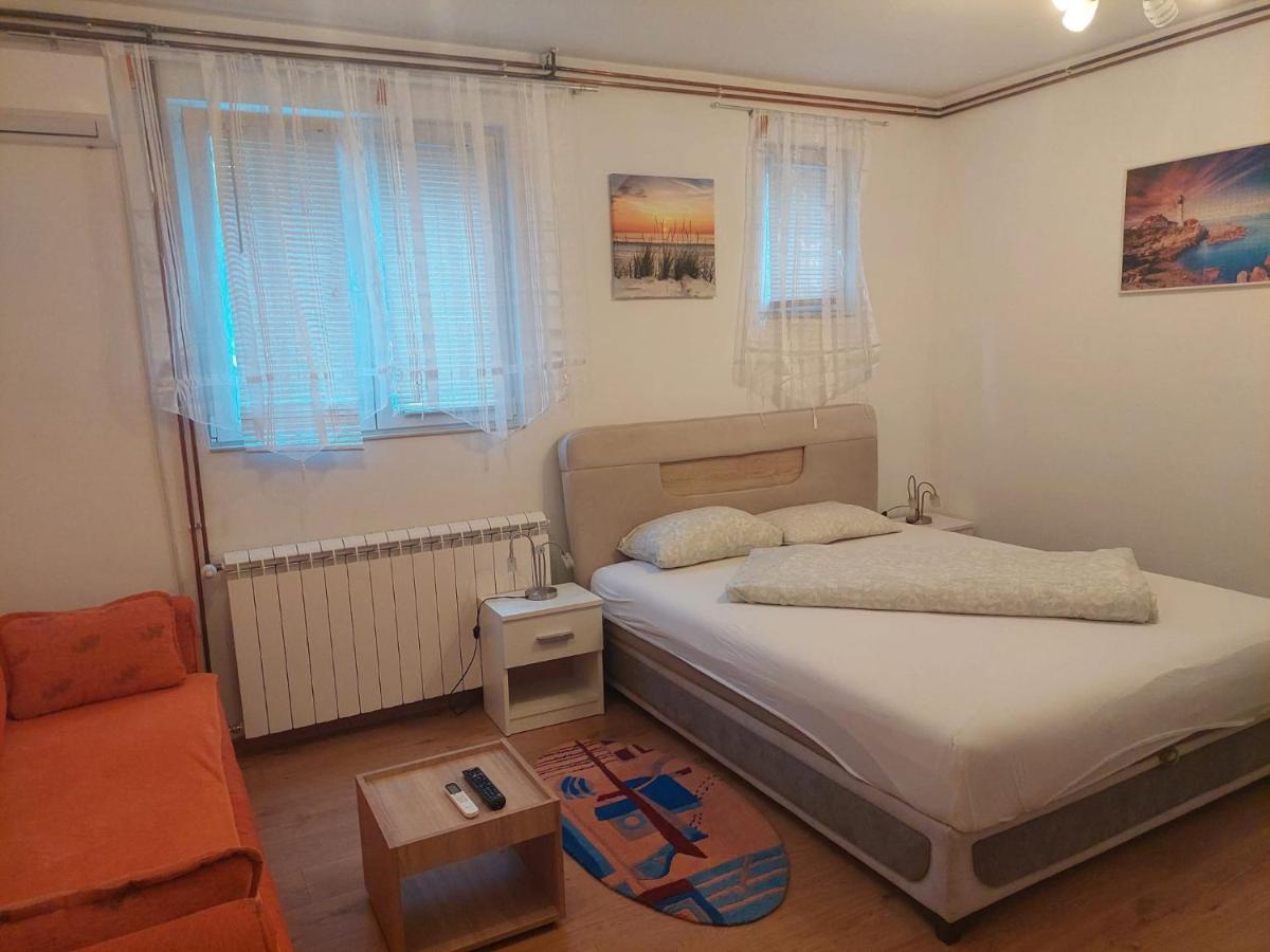 Apartman Anastasija Surčin Buitenkant foto
